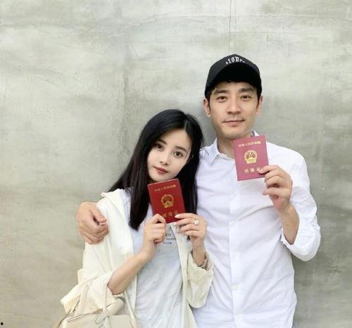 周小鹏一家三口图片